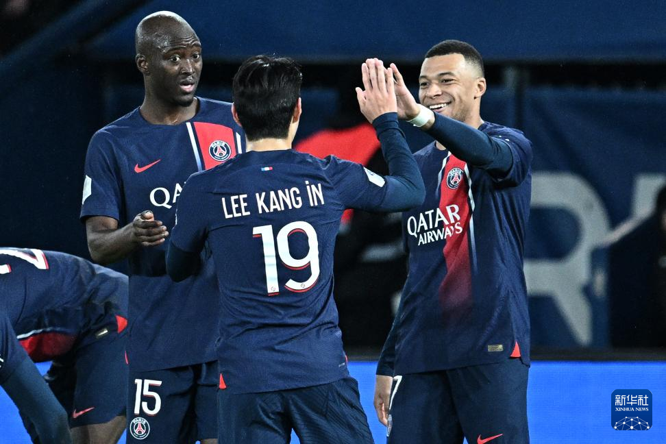  巴黎圣日耳曼提前夺冠，法甲创纪录连胜终结