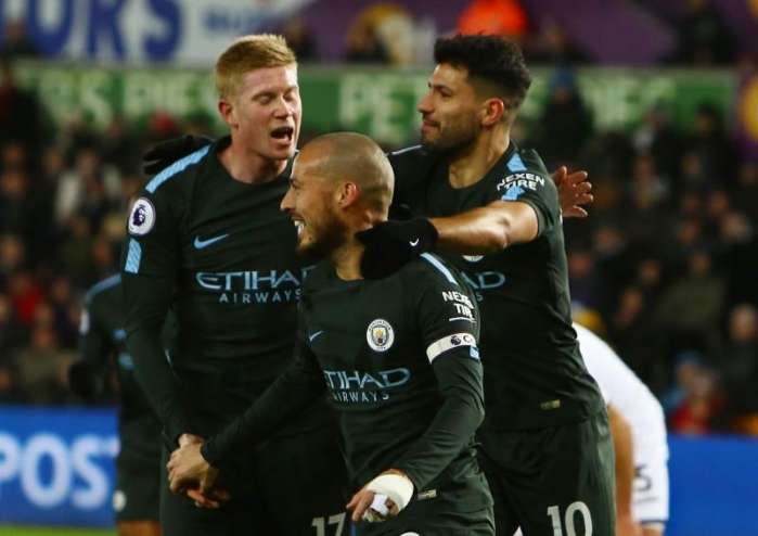  曼城横扫英超创历史连胜纪录